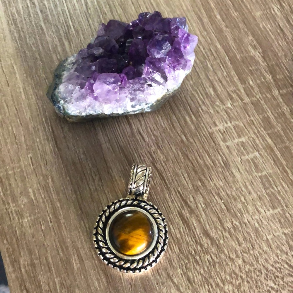 Tigers eye vintage pendant